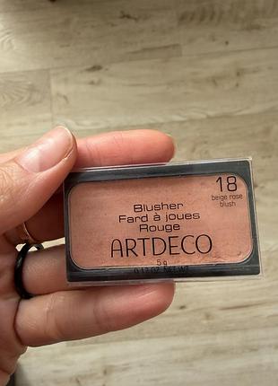 Рум’на artdeco compact blusher #18 beige rose