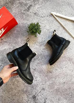 Жіночі черевики dr. martens