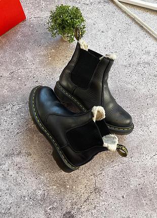 Жіночі черевики dr. martens 3