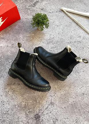 Жіночі черевики dr. martens 2
