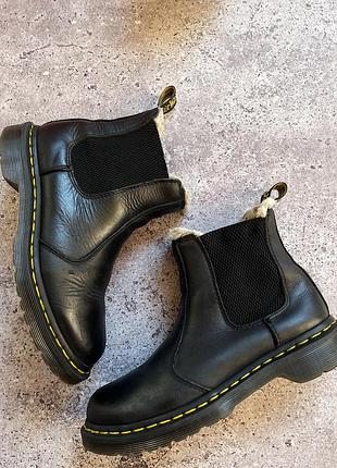 Жіночі черевики dr. martens 4