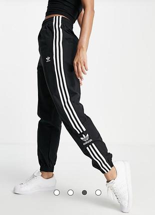 Спортивні штани adidas