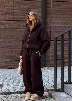 Теплый женский брючный прогулочный костюм