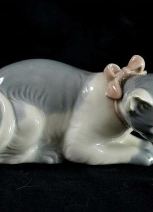 Фарфоровая фигурка кошки nao от lladro