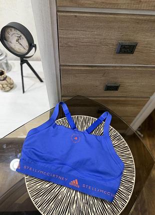 Топ від бренду adidas