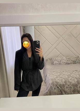 Жіночий піджак zara чорний xs, але підійде і на s