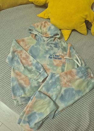 Детский спортивный костюм от бренда h&amp;m с трендовым принтом тай-дай (tie-dye)