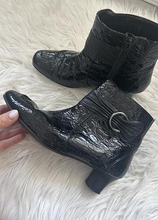 Жіночі черевики hotter р 38 8