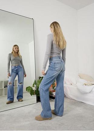 Жіночі джинси bershka блакитні рвані