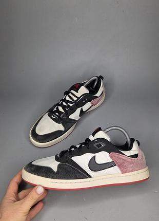 Стильные кроссовки nike sb alleyoop с характерным красным замшевым