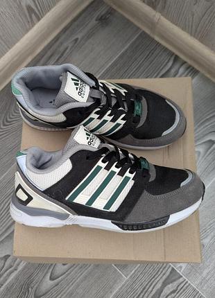Кроссовки бренда adidas 41(25 см.) размер серого цвета
