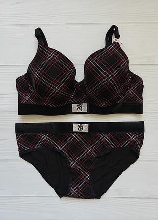 Комплект белья со стразами victoria's secret оригинал