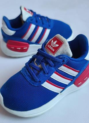 Оригинальные adidas р22 длина стельки по факту 14.5см