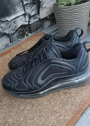 Кроссовки nike в хорошем состоянии!!!