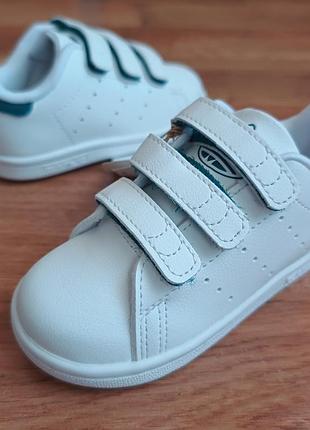 Новые оригинальные adidas stan smith p23.5 длина стельки по факту 15см
ц599грн