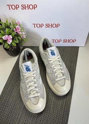 Оригінальні кросівки new balance 9