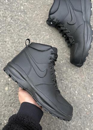 Ботинки nike оригинал черные 40 размер новые