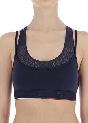 Класнющий топ tommy hilfiger