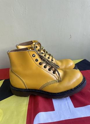 Чоботи жіночі dr.martens жовті шкіряні
