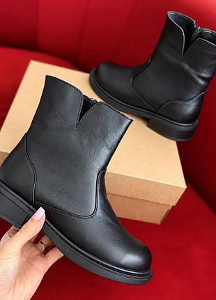 Жіночі зимові шкіряні черевики полусапожки tayra black