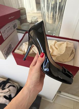 Туфлі на підборах ferragamo