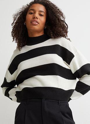 Светр жіночий h&m divided у смужку чорно-білий укорочений з коміром-стійкою