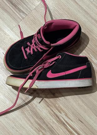 Оригінальні замшеві кеди nike capri 3 mid розмір 33 (20.5 см) кросівки