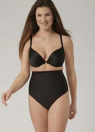 Triumph shape smart highwaist string-l-коригуючі високі трусики стрінг