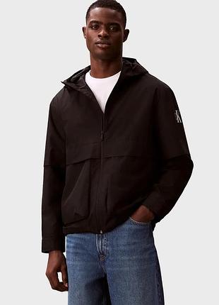 Чоловіча вітровка ripstop calvin klein jeans lvo4rf500g ub1 розмір: m