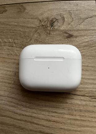 Навушники та гарнітури apple airpods 2 3
