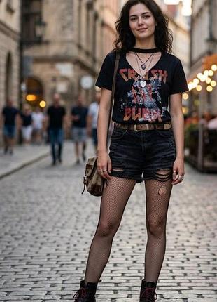 Футболка женская бренда river island с разрезами и принтом🖤