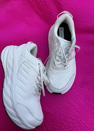 Белые кожаные кроссовки hoka one one bondi sr. новые. оригинал