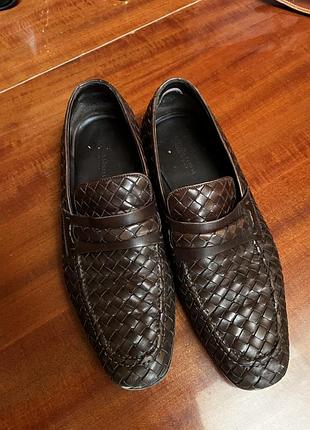Чоловічі лофери від бренду bottega veneta в коричневому кольорі