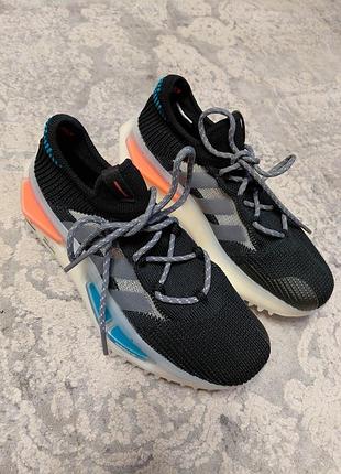 Кросівки чоловічі adidas чорні з помаранчевими та блакитними вставками