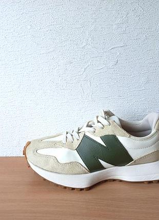 Чудові кросівки new balance 327 38,5 р. устілка 24,4 см.