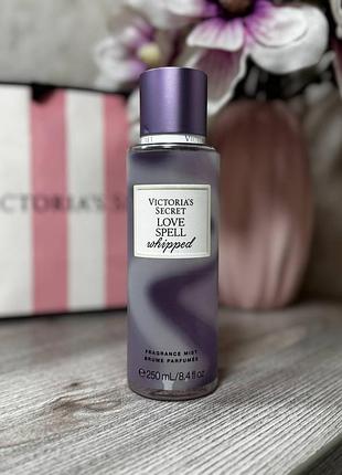 Парфюмированный увлажняющий спрей для тела victorias secret love spell whipped fragrance mist