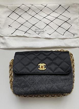 Оригінальна вінтажна сумка chanel flap bag з сірої вовни та чорного атласу