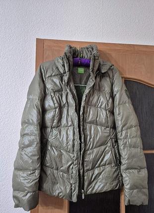 Стильна куртка пухова hugo boss