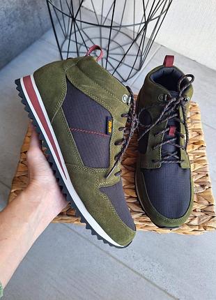Новые мужские кроссовки демисезонные teva 45