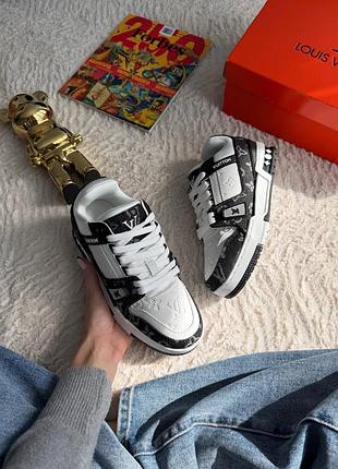 Louis vuitton trainer white black 7