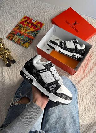 Louis vuitton trainer white black 10
