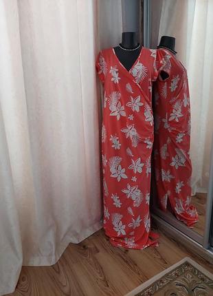 Комфортне з розрізом на боці плаття 👗