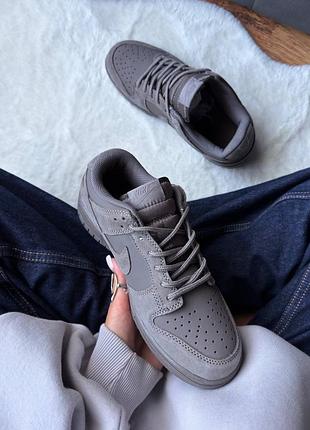 Dunk low cave stone 4