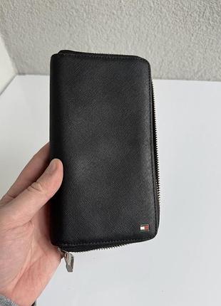 Tommy hilfiger black zip around wallet