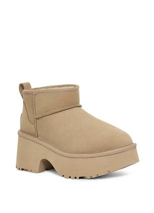 Зимовi ugg свiтло-бежевi classic ultra mini new heights platform boot