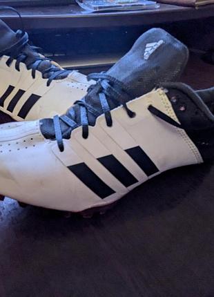 Кросівки унісекс adidas adizero finesse білі, чорні, розмір 37.3, довжина устілки 23 см