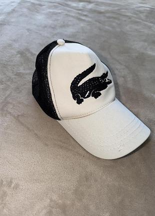 Бейсболка чоловіча lacoste біла з чорною сіткою