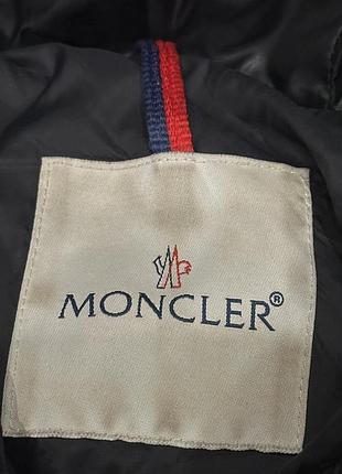 Чорна куртка moncler 2