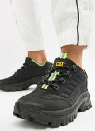 Массивные кроссовки caterpillar intruder на тракторной подошве
