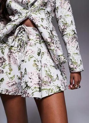 Новая жаккардовая юбка - шорты со шнуровкой винтажный принт asos
